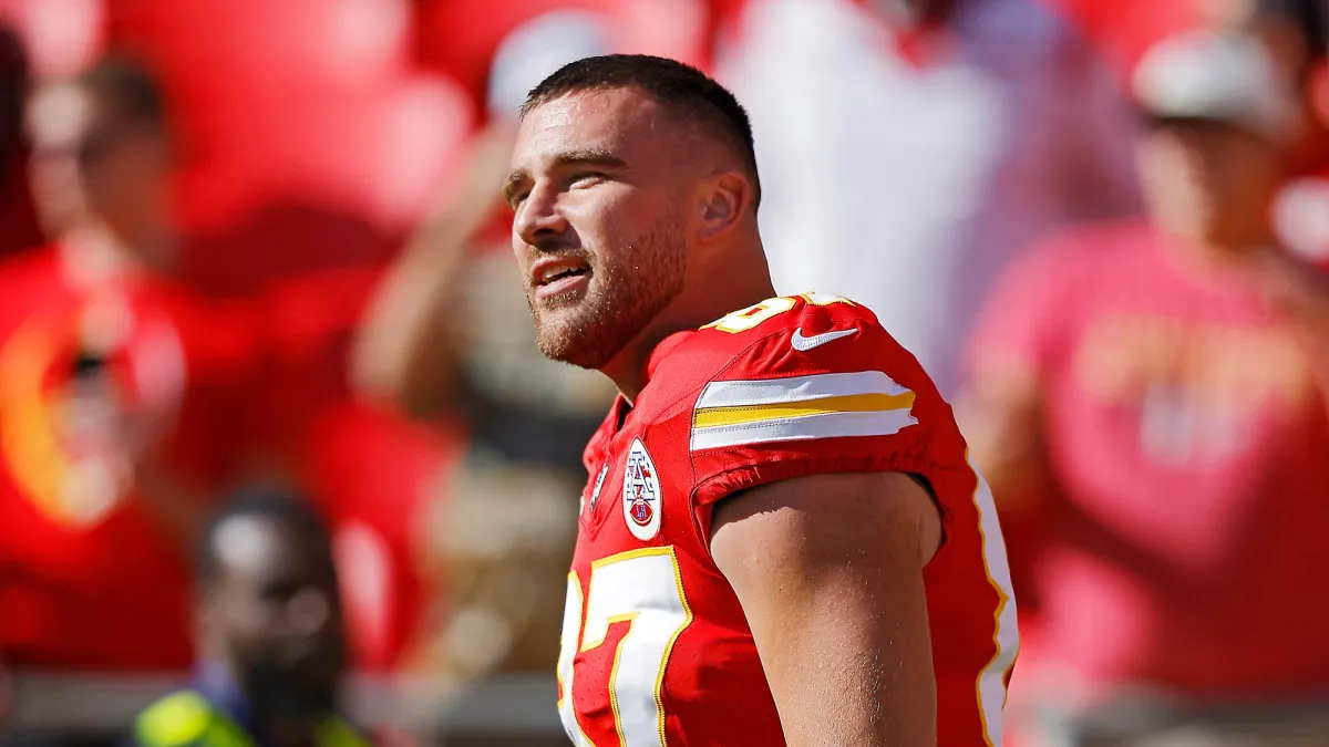 Exploring Travis Kelce’s Family: The Mystery of His Daughter’s Age”